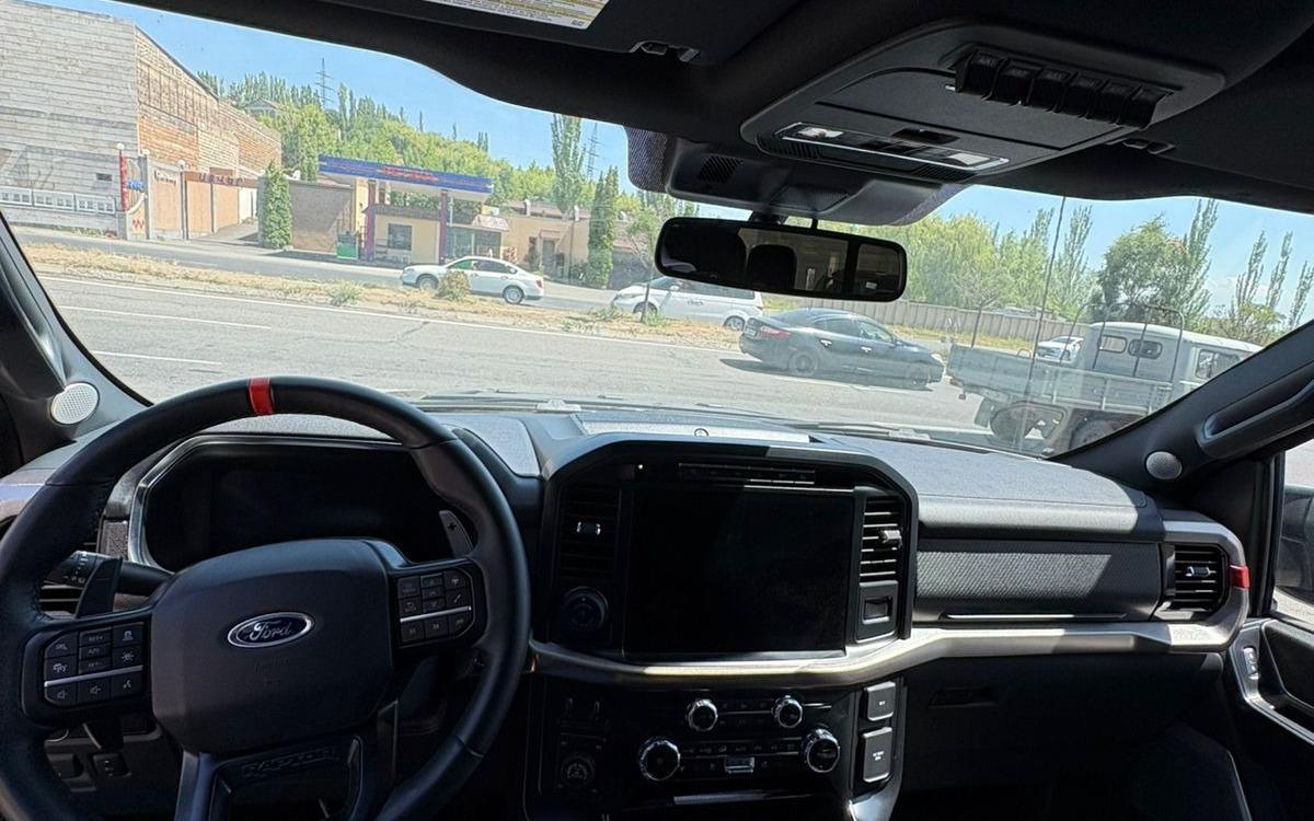 Ford F150 8