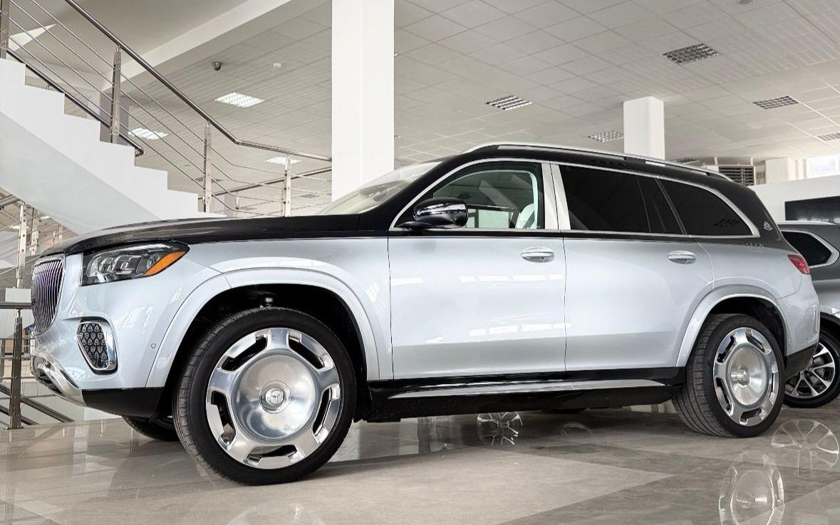  Mercedes-Benz Maybach GLS 5